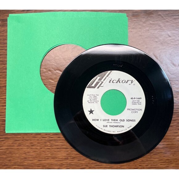 Sue Thompson How I Love Them Old Songs / Just Two Young 45 Vinyl 70s Country - Picture 3 of 6